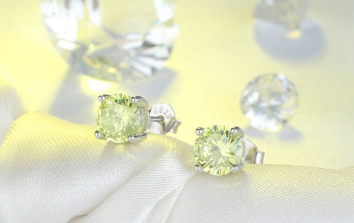 1 Paar runde Ohrstecker 925er Sterlingsilber Cubic Zirkonia hellgrün | Shop Nory