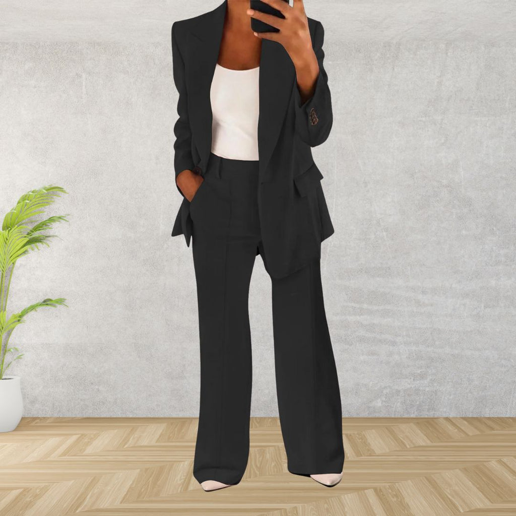 Stilvolle Blazer- und Hosenanzug