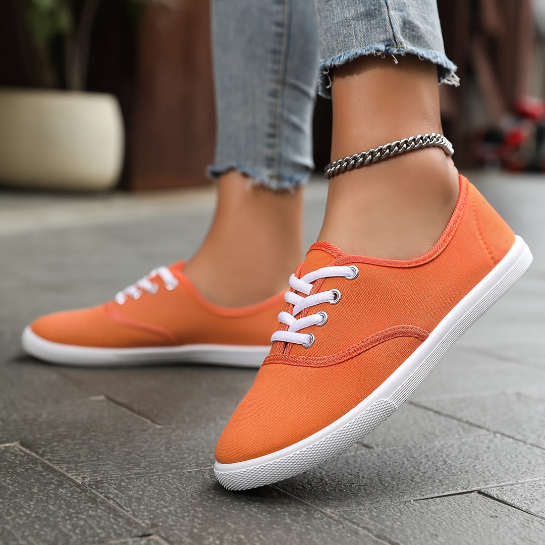 Bequeme Niedrige Canvas Sneakers In Weiß