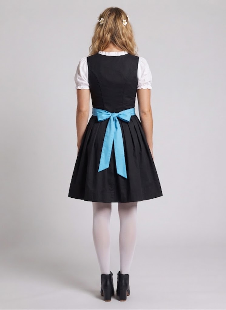 Frauen traditionelle Kleider mit blumigem Design und Rüschendetails Shop Nory