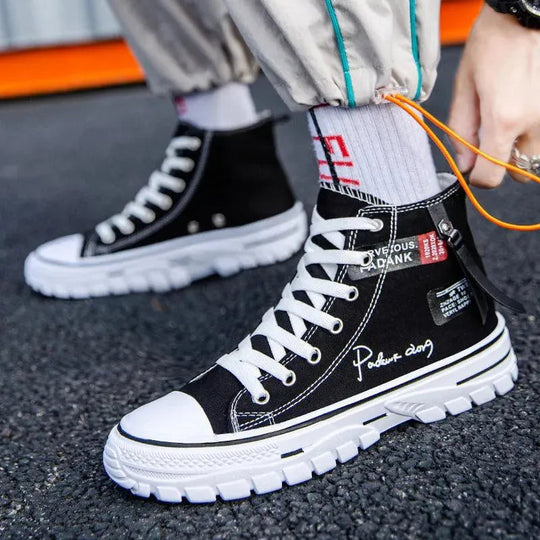 Sneaker High für Herren – Urbaner Stil und legerer Komfort