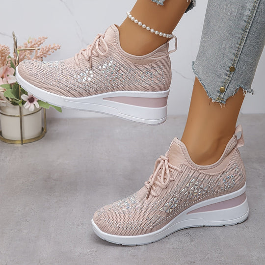 Elegante Sneakers mit Strasssteinen