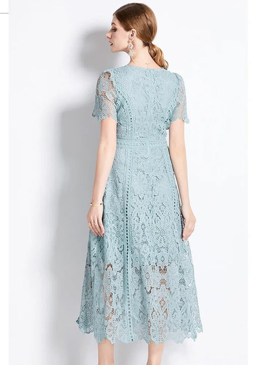 Elegantes Spitzenkleid Midi-Länge