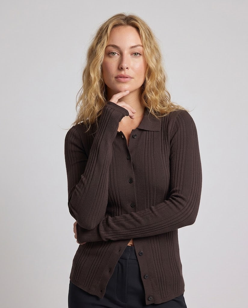 Damen Gerippter Feinstrick-Cardigan mit Hemdkragen und durchgehender Knopfleiste Shop Nory