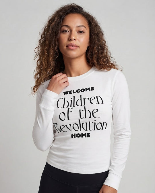 Damen Enganliegendes Cropped-Langarmshirt mit Statement-Print Shop Nory