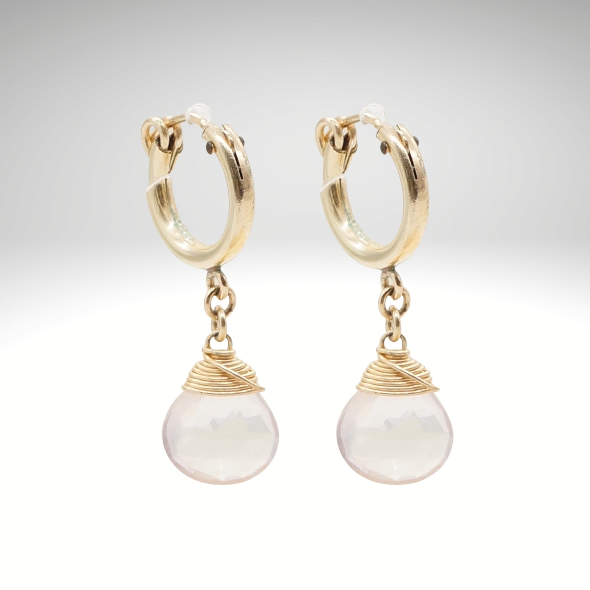Rose Quartz Geburtsstein/Zodiac Huggie Ohrringe | Shop Nory