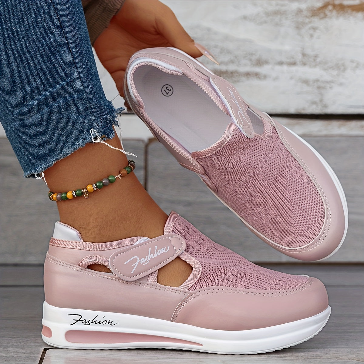 orthopädische Damen-Sneaker, atmungsaktiv und bequem.