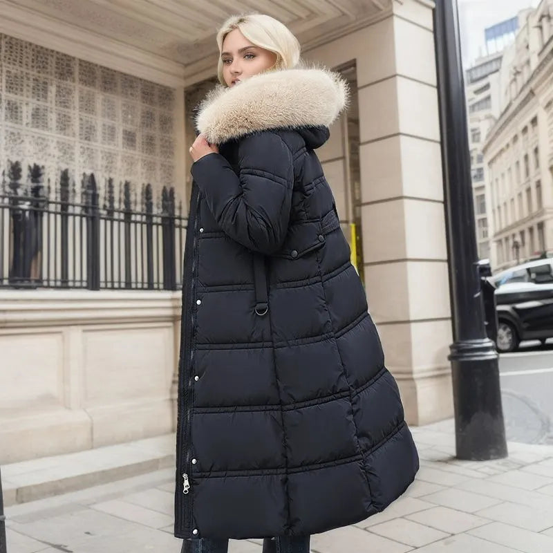 Damen lange Winterjacke mit Pelzmütze und Gürtel
