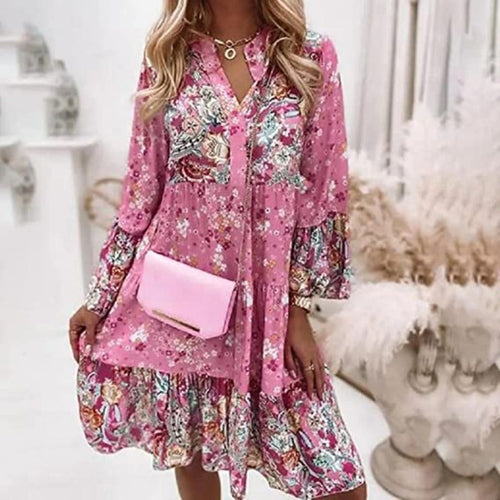 Mehrfarbiges Sommerkleid mit V-Ausschnitt