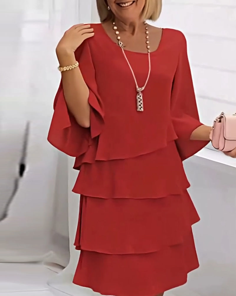 Einfarbiges Kleid mit Dreiviertelärmeln