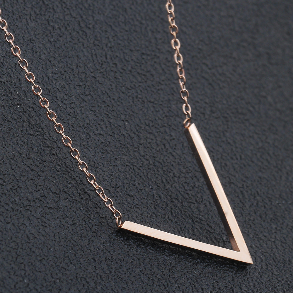 Damen Halskette mit minimalistischem V-Anhänger Shop Nory