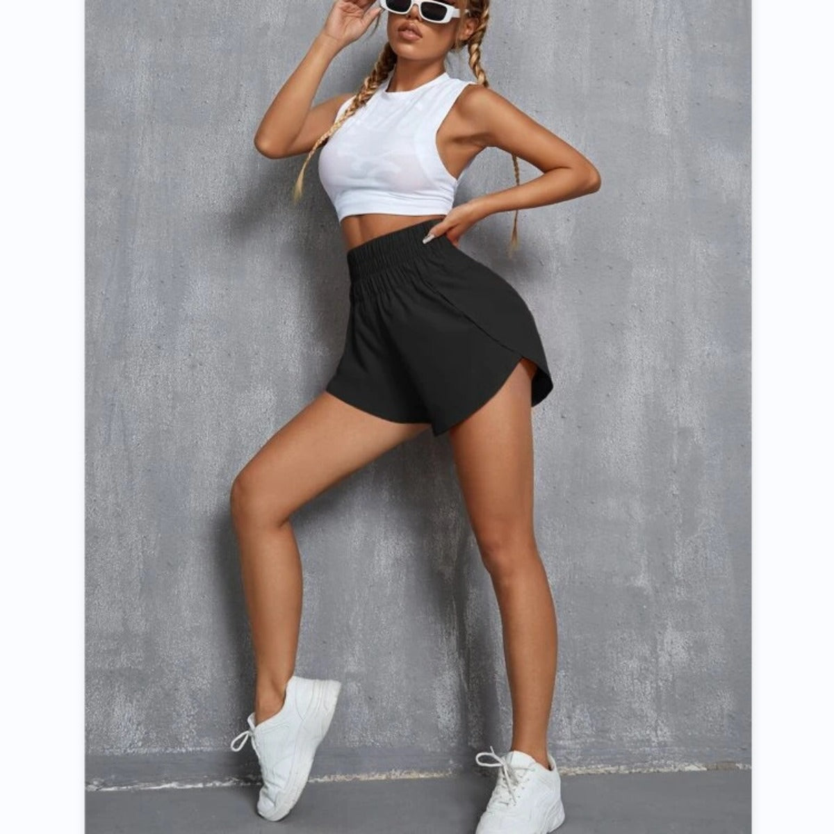 Lockere Sportshorts mit hoher Taille