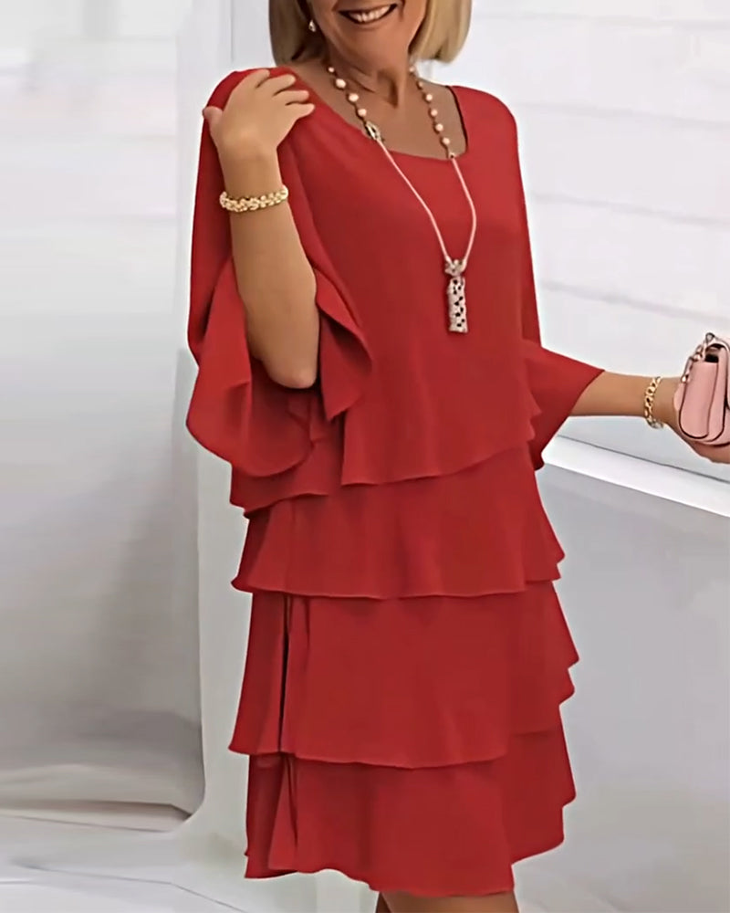 Einfarbiges Kleid mit Dreiviertelärmeln