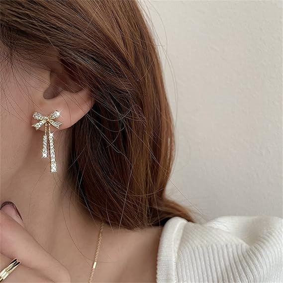 Damen Gold Plated Glänzende Strass Schleifenquasten Tropfen Ohrstecker | Shop Nory