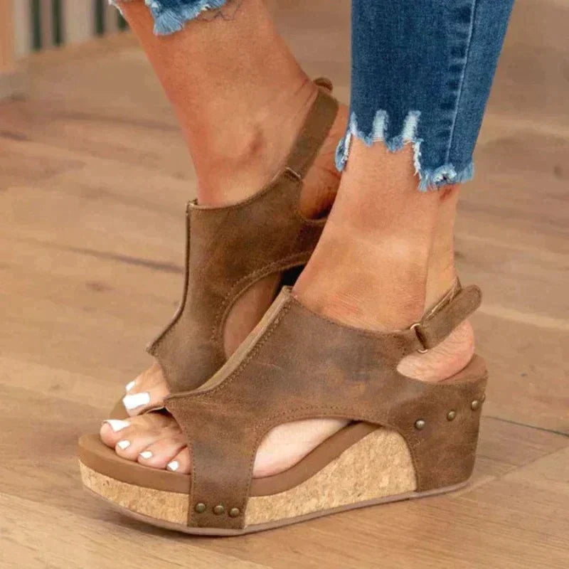 Orthopädische sandalen für zusätzlichen Halt