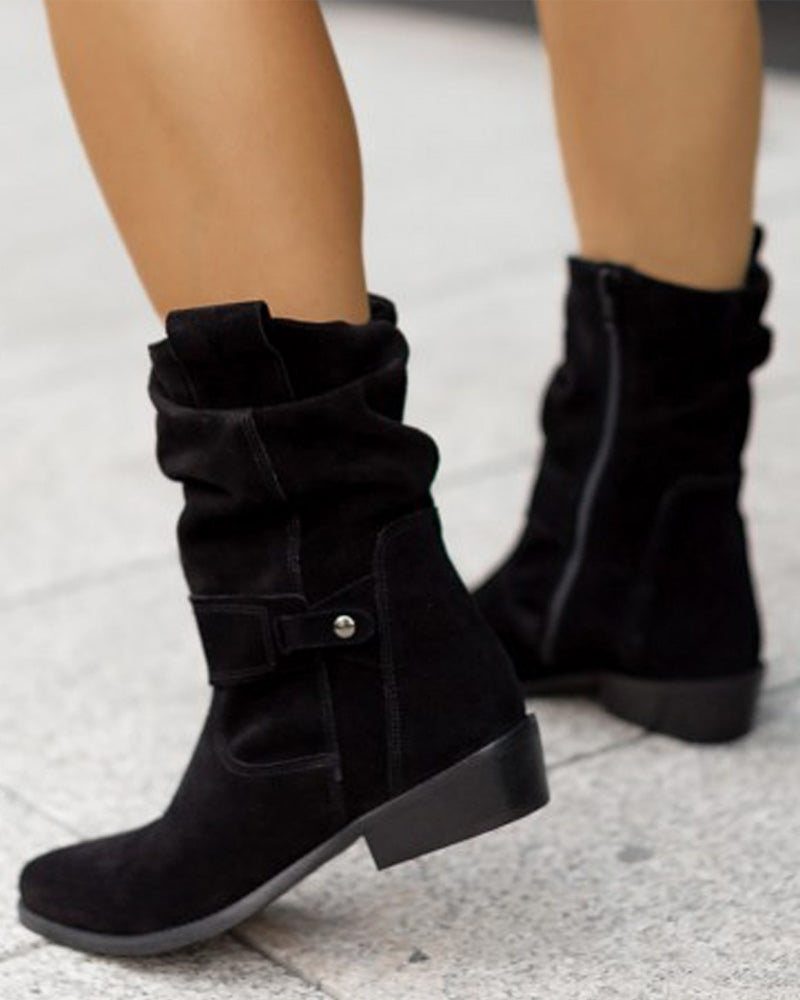 Wild Stiefel mit niedrigem Absatz und Reißverschluss