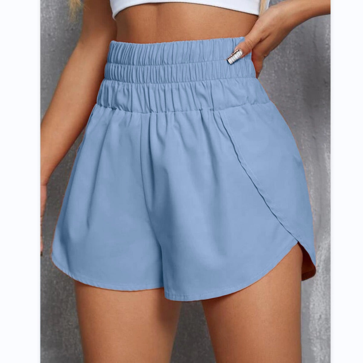 Lockere Sportshorts mit hoher Taille