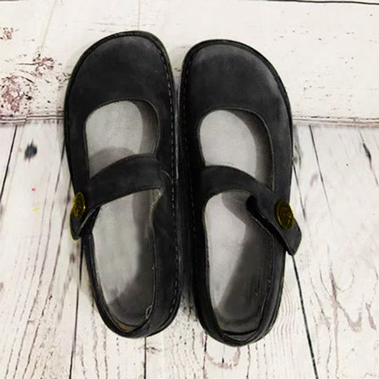 Elegante Damenschuhe mit Dekorationen