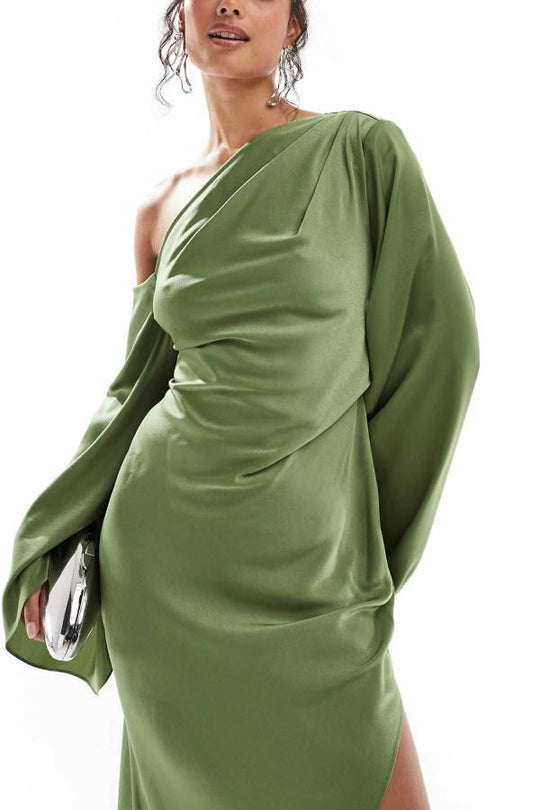 Zayla Satin Asymmetrisches Ein Schulter Glockenärmel Schlitz Maxi Kleid
