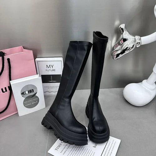 Lange Schwarze Stiefelschuhe Für Komfort Und Stil