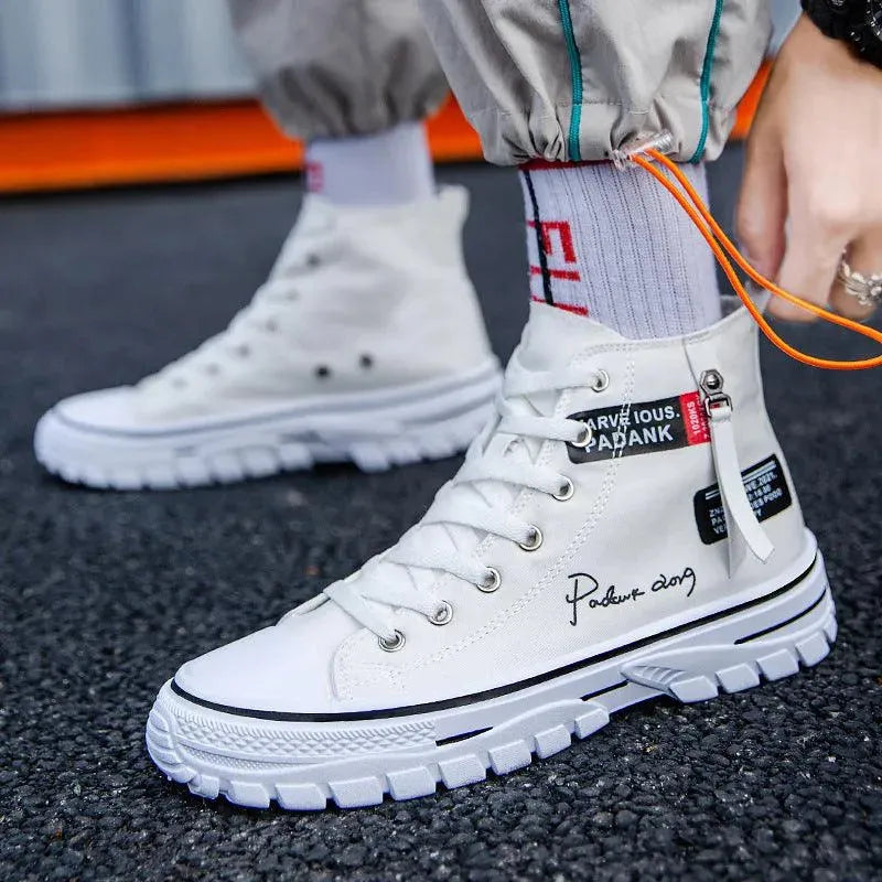 Sneaker High für Herren – Urbaner Stil und legerer Komfort
