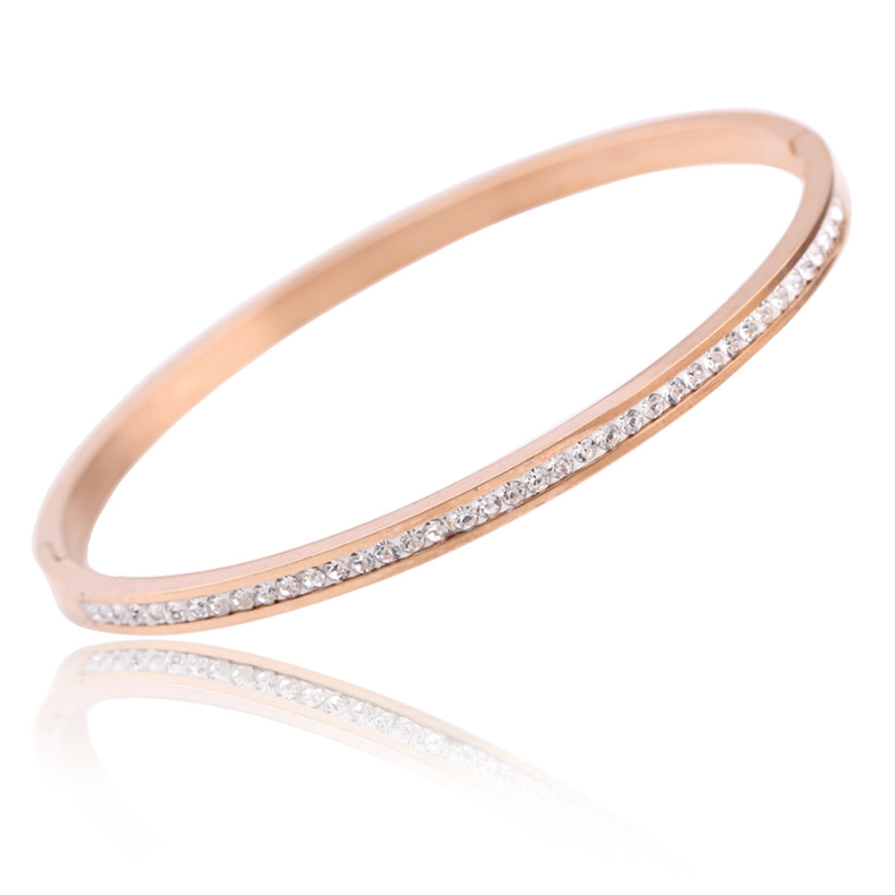 Damen Armband aus hochwertigem Edelstahl mit funkelndem Kristallbesatz Shop Nory