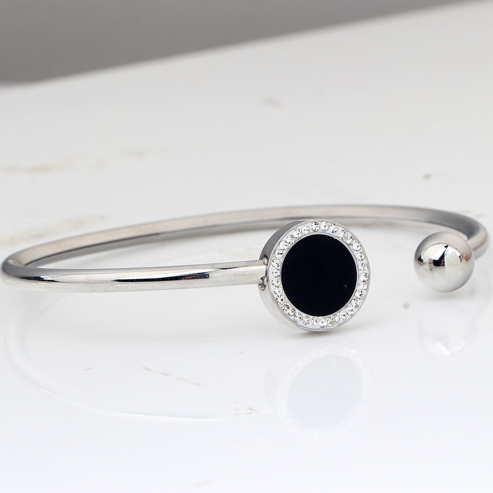 Damen Offenes Armreif mit funkelndem Zirkonia und elegantem schwarzen Stein Shop Nory