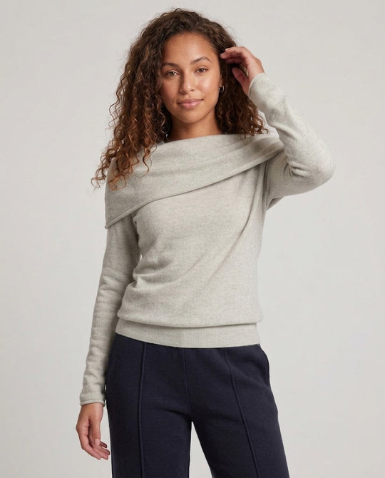 Damen Feinstrick-Pullover mit überschnittener Carmen-Kragenpartie und taillierter Passform Shop Nory