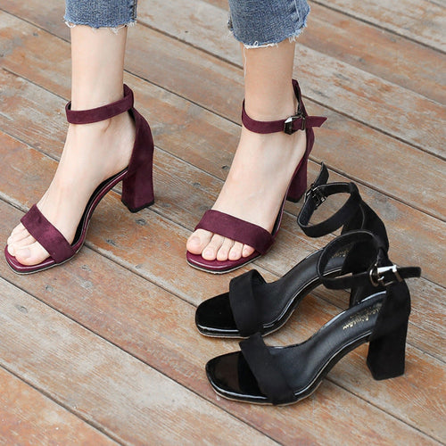 Damen eleganter Riemchen-Sandaletten mit robustem Blockabsatz und verstellbarem Fesselriemen