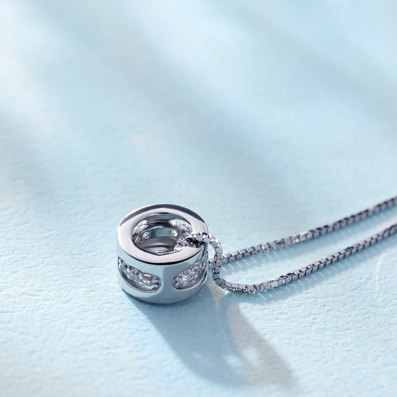 Damen Halskette mit modernem Anhänger aus hochwertigem Edelstahl und funkelnden Zirkonia-Elementen Shop Nory