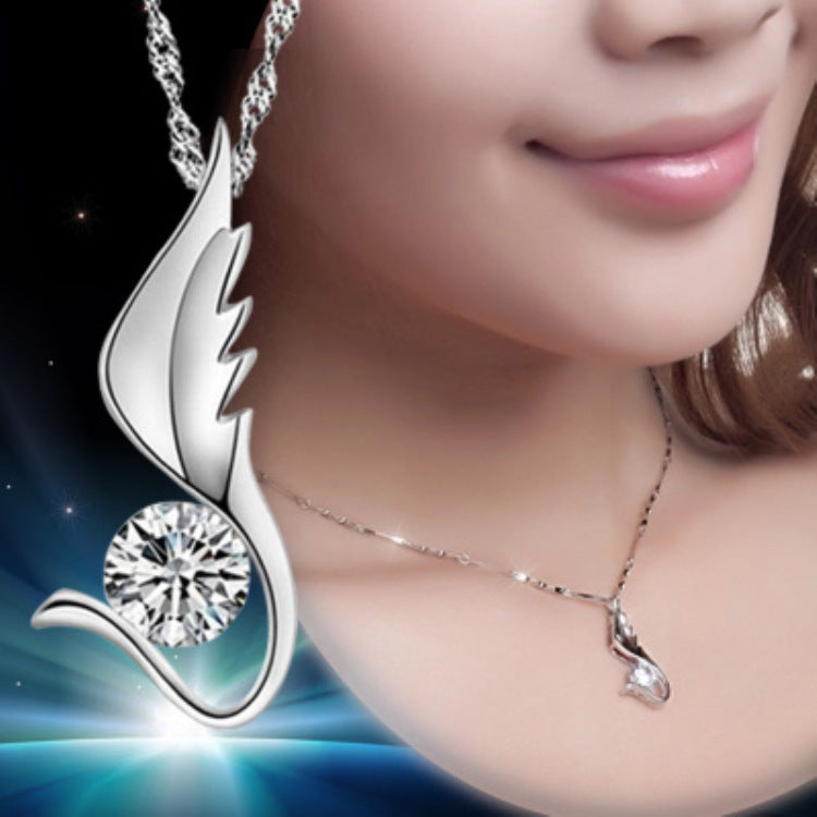 Damen Halskette mit elegantem Flügelanhänger und funkelndem Kristall Shop Nory