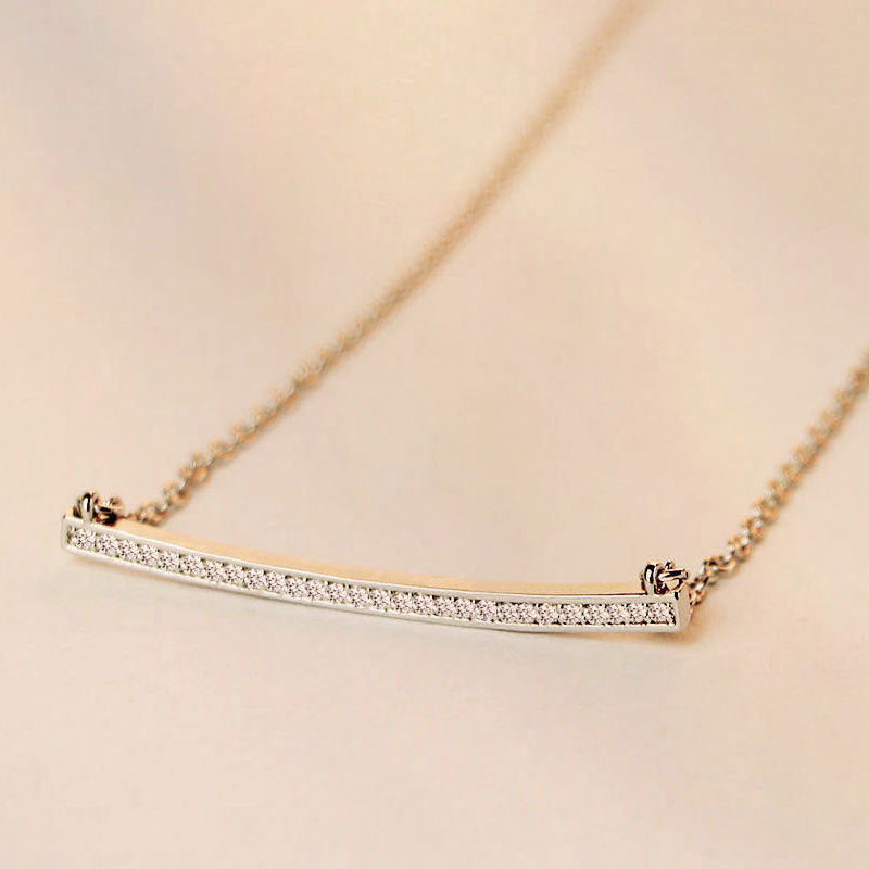 Damen Halskette mit funkelndem Zirkonia-Besatz und minimalistischer Eleganz Shop Nory