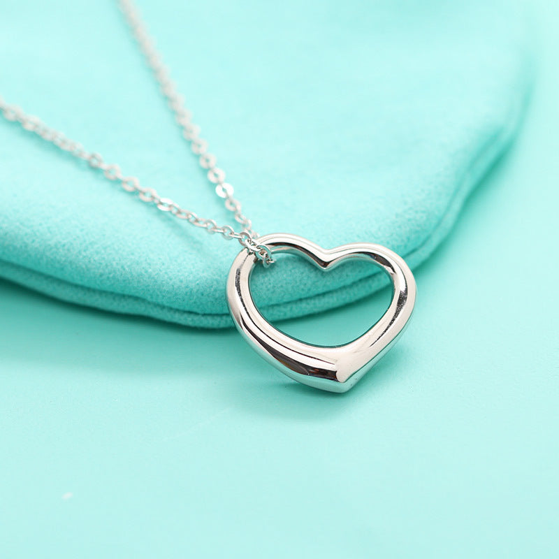 Damen Herzanhänger-Halskette aus hochwertigem Edelstahl mit elegantem Design Shop Nory