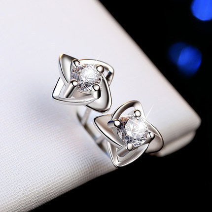 Damen Ohrringe mit elegantem floralem Design und funkelndem Kristallbesatz Shop Nory