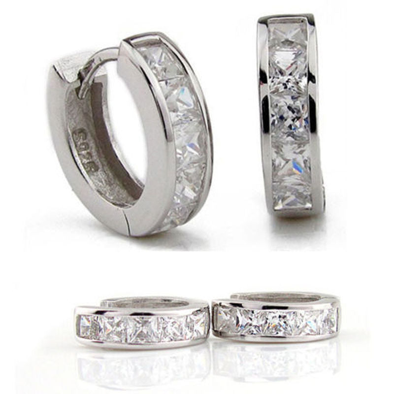 Damen Ohrschmuck mit funkelnden Zirkonia und elegantem Design Shop Nory