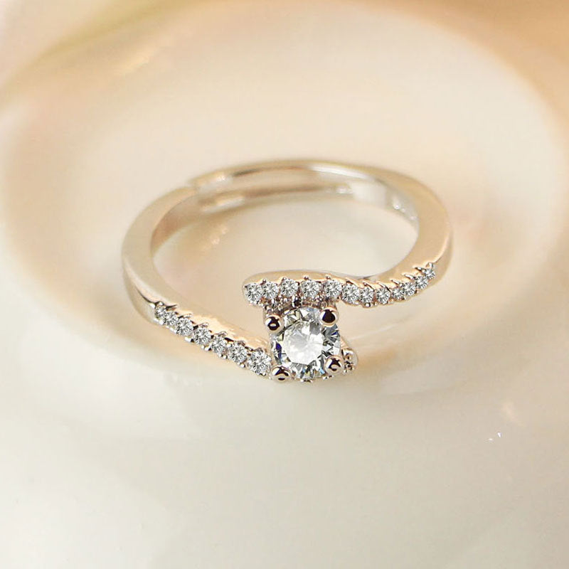 Damen Zart funkelnder Verlobungsring mit kunstvollem Design und hochwertigem Zirkonia Shop Nory