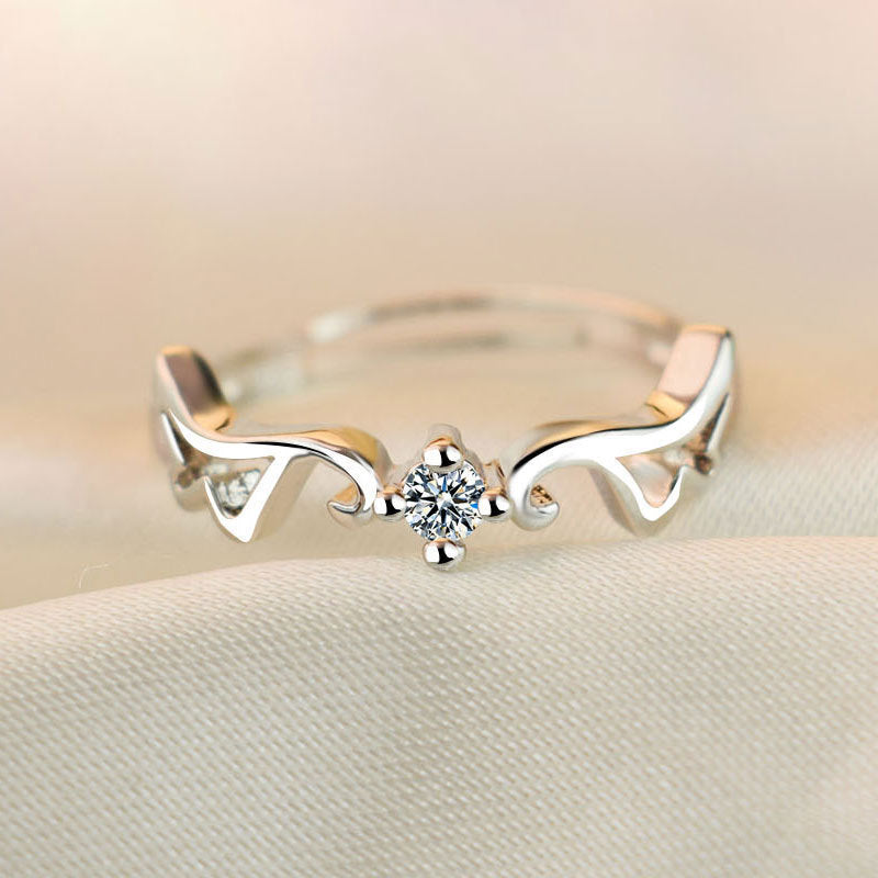 Damen zierlicher Ring mit elegantem Blumenmotiv und funkelndem Zirkonia Shop Nory