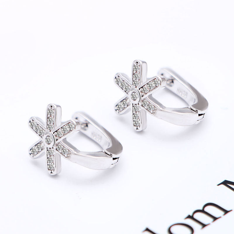 Damen Ohrstecker mit funkelndem Sternen-Design und elegantem Zirkonia-Besatz Shop Nory
