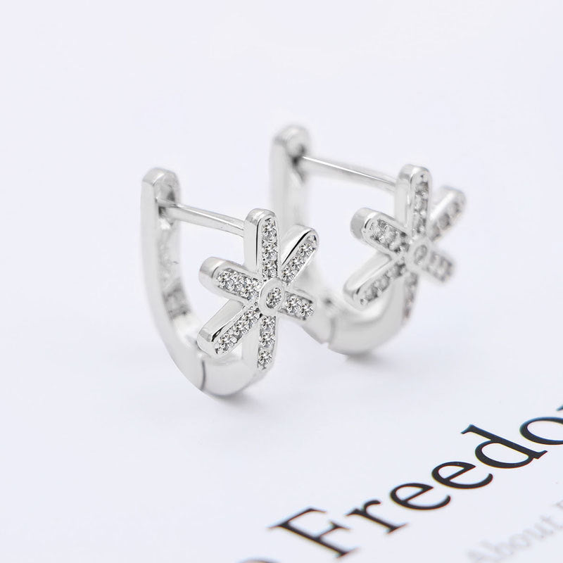 Damen Ohrstecker mit funkelndem Sternen-Design und elegantem Zirkonia-Besatz Shop Nory