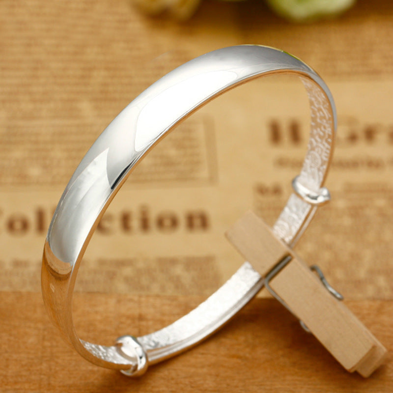 Damen Eleganter und zeitloser Armreif mit feiner Oberfläche Shop Nory