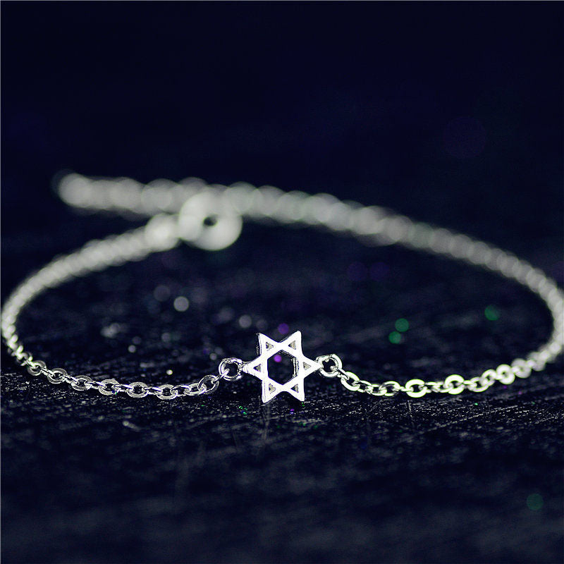 Damenarmband mit filigranem Sternsymbol und hochwertiger Verarbeitung Shop Nory