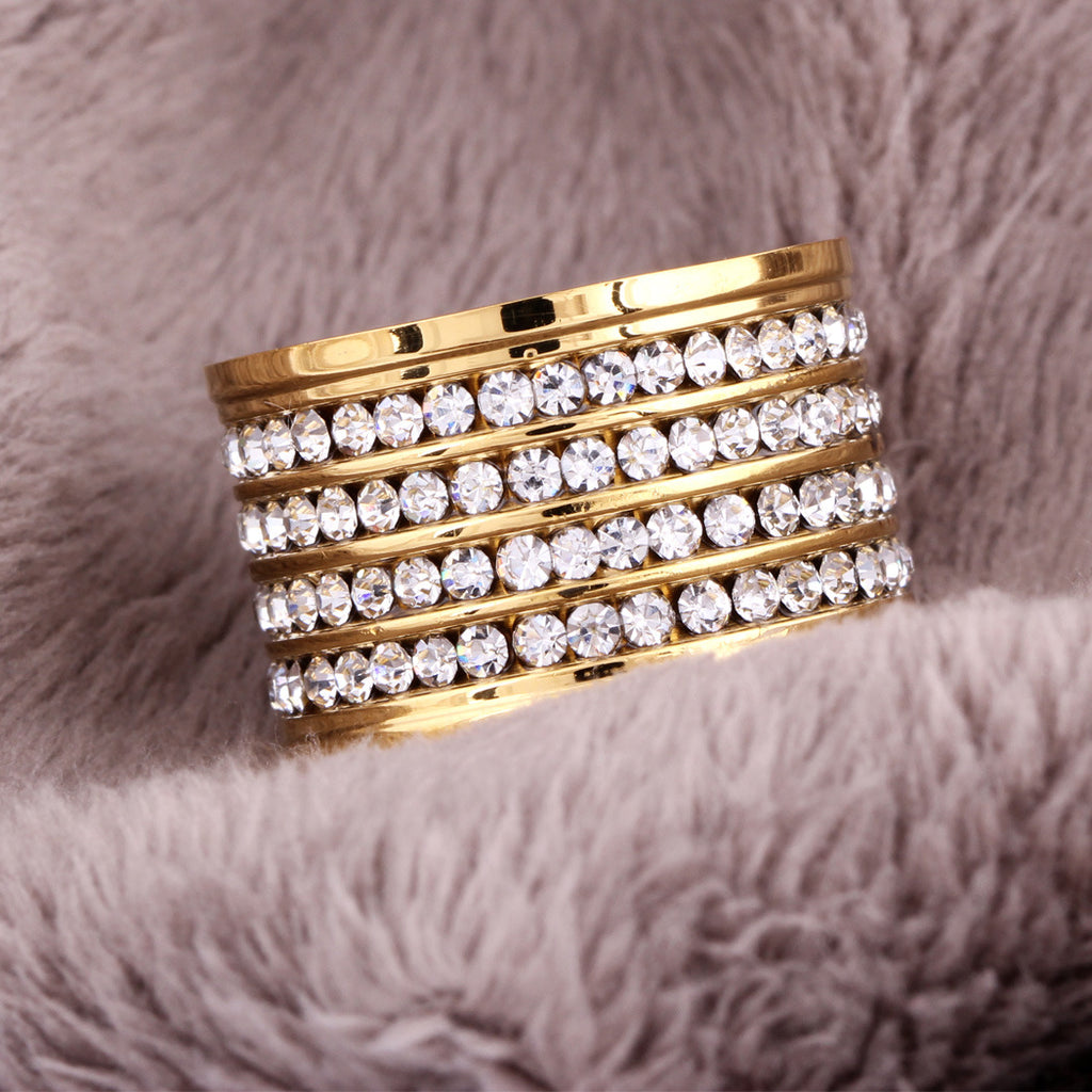 Damen Ring mit funkelnden Zirkonia und modernem Design Shop Nory