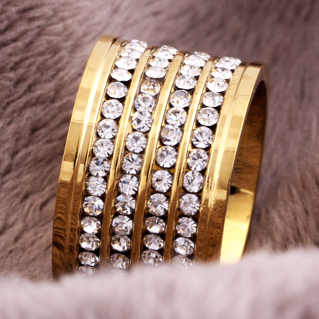 Damen Ring mit funkelnden Zirkonia und modernem Design Shop Nory