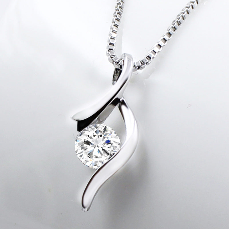 Damen Halskette mit elegantem, geschwungenem Design und funkelndem Zirkonia Shop Nory