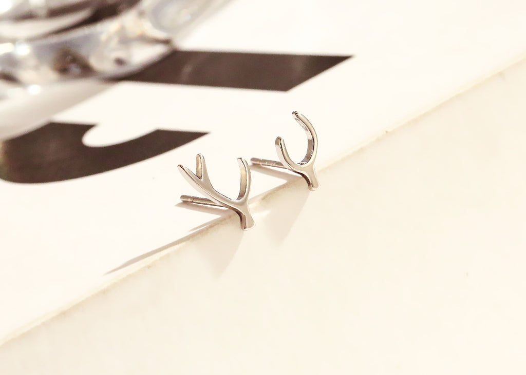 Damen modernes und elegantes Design Ohrstecker Shop Nory