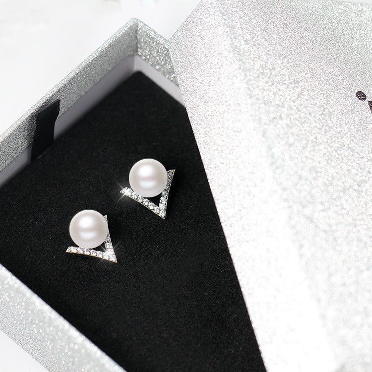 Damen Ohrstecker mit elegantem Perlen-Design und funkelnden Zirkonia-Akzenten Shop Nory