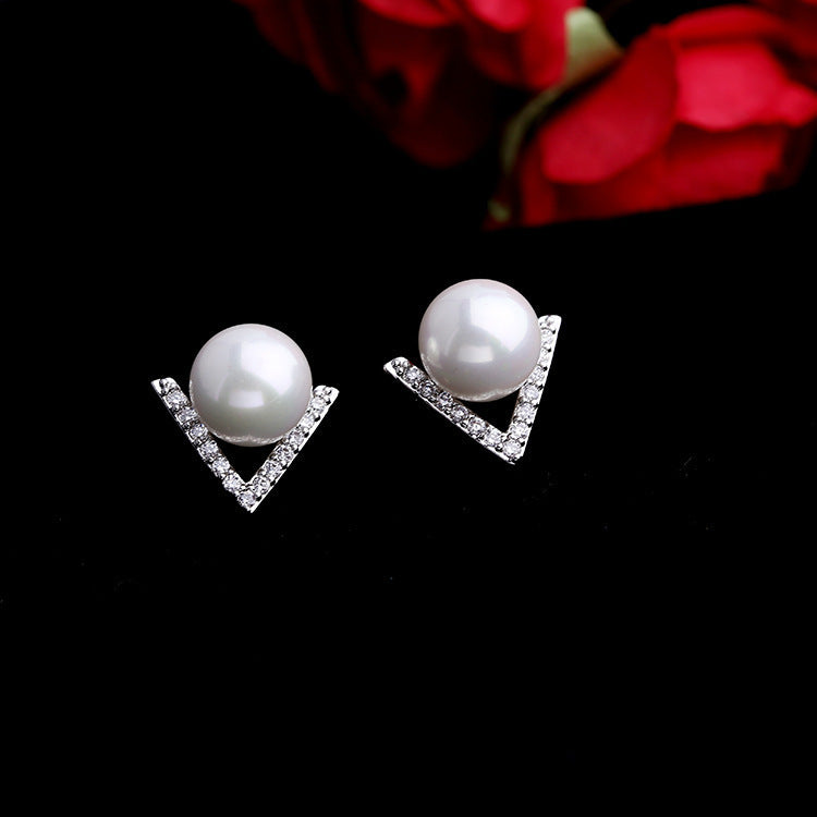Damen Ohrstecker mit elegantem Perlen-Design und funkelnden Zirkonia-Akzenten Shop Nory