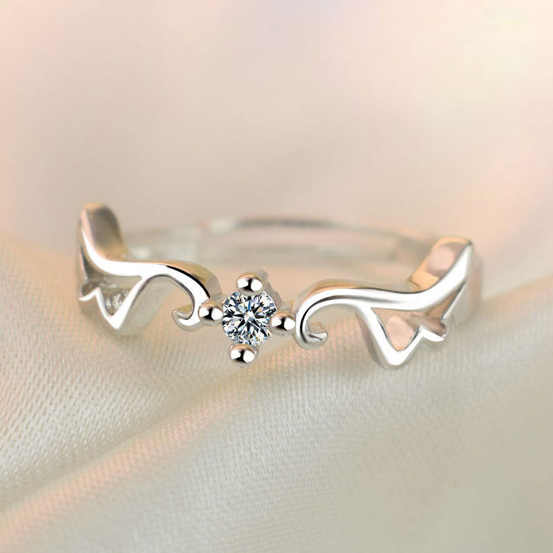 Damen zierlicher Ring mit elegantem Blumenmotiv und funkelndem Zirkonia Shop Nory
