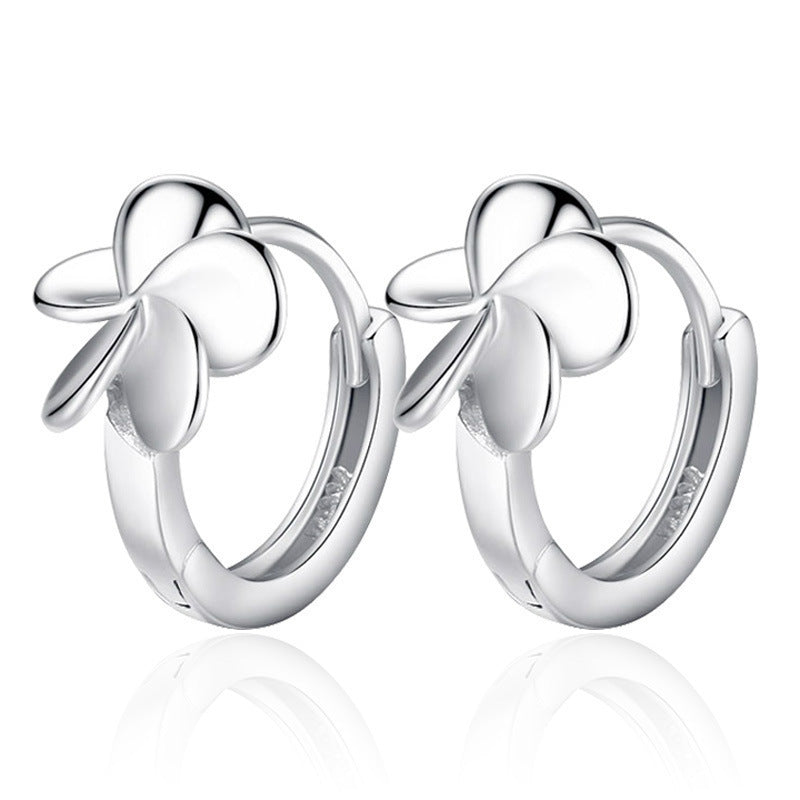 Damen Ohrringe mit elegantem Blumenmotiv Shop Nory
