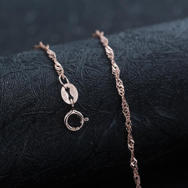 Damen Halskette mit feiner, kunstvoll gedrehter Gliederkonstruktion Shop Nory